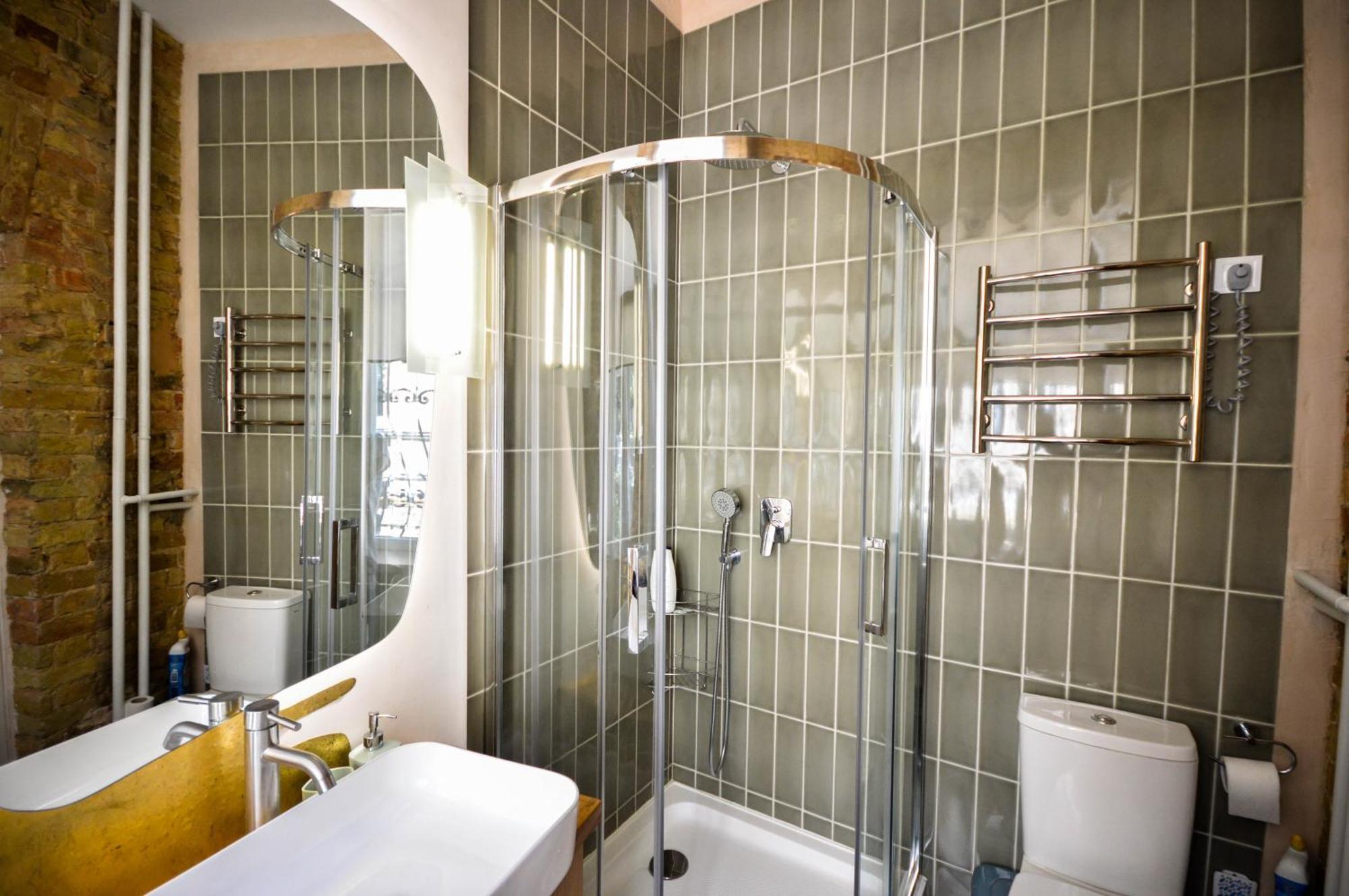 Kyiv Mars Apartments Ngoại thất bức ảnh